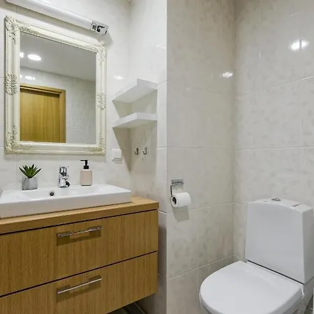 Апартаменты Cosy Close To The Beach! *