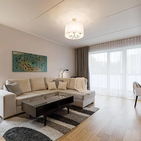 Cosy Close To The Beach!